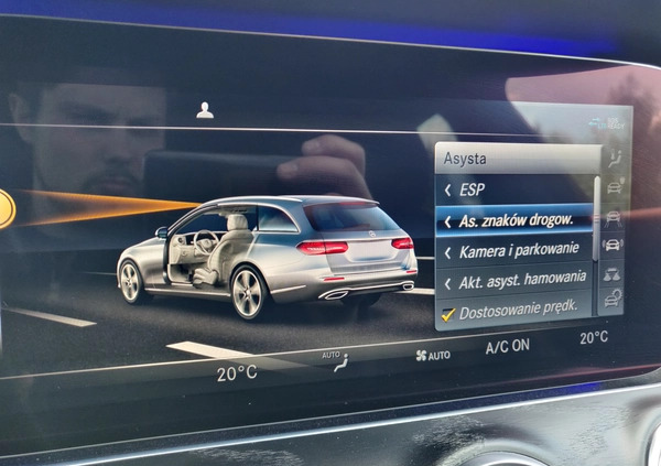 Mercedes-Benz Klasa E cena 123500 przebieg: 142000, rok produkcji 2020 z Ostrołęka małe 742